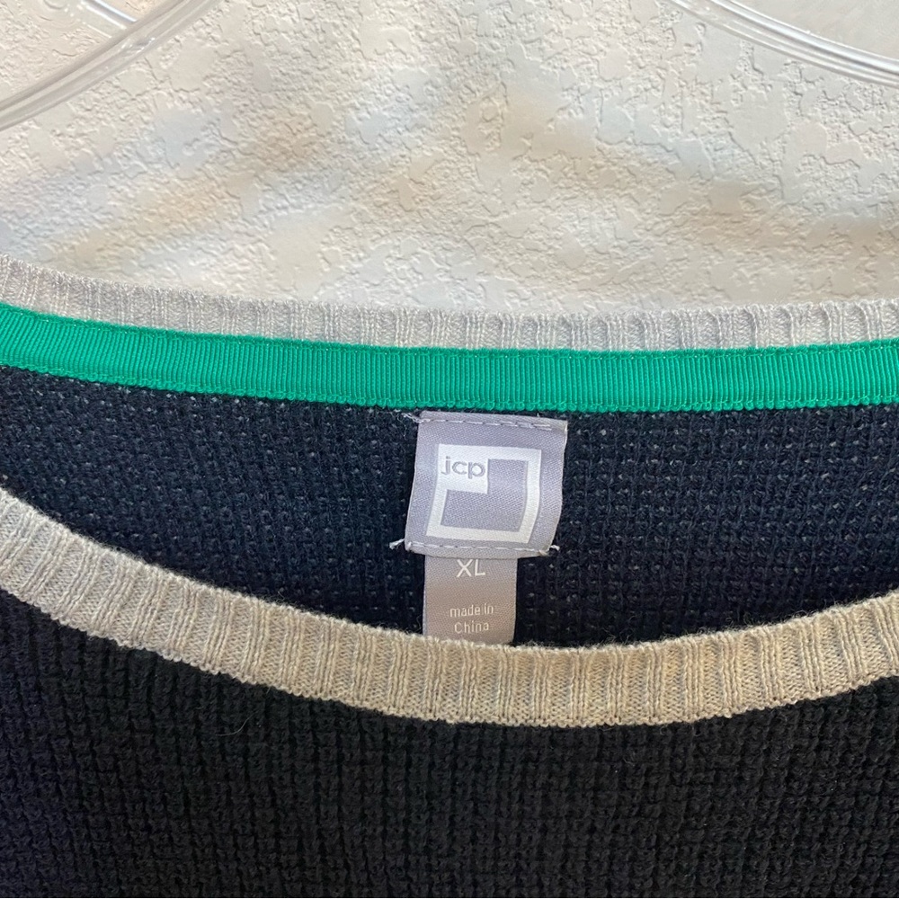 Color block sweater - Picture 3 of 4